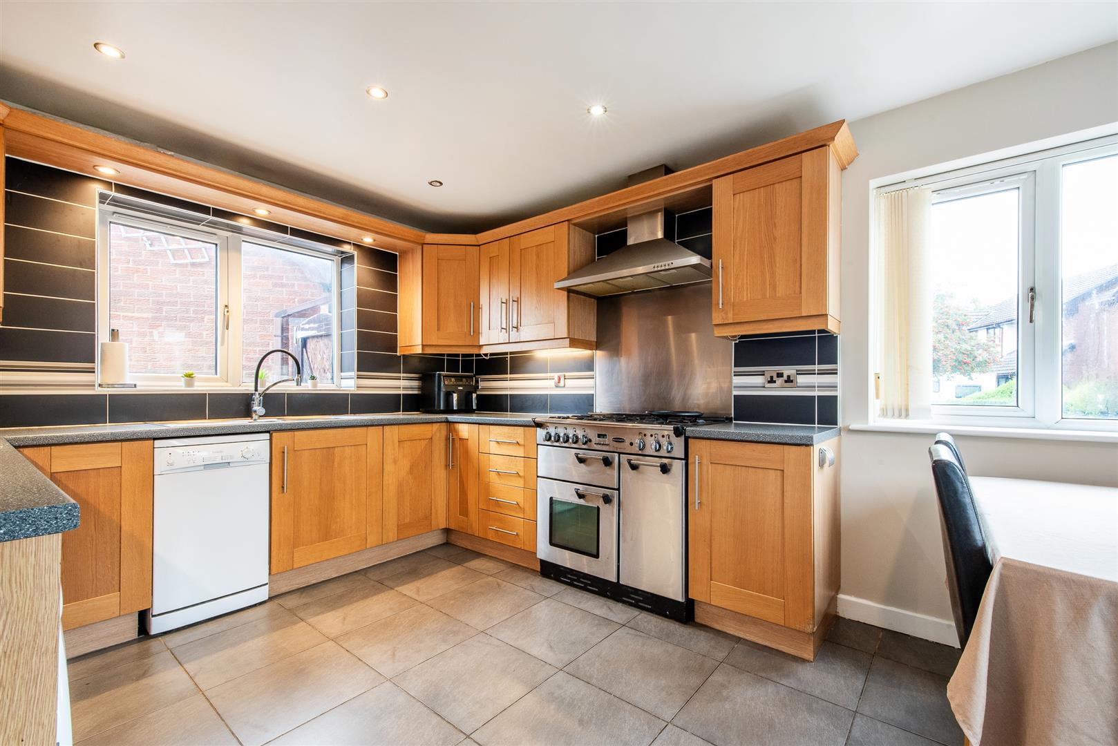 4 bed property in Ashfields, Leyland